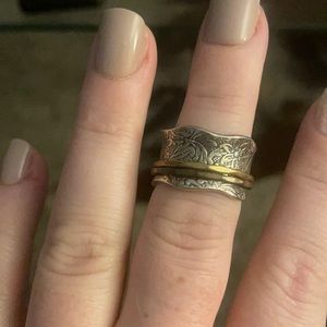 Size 8 Energy Stone moving ring